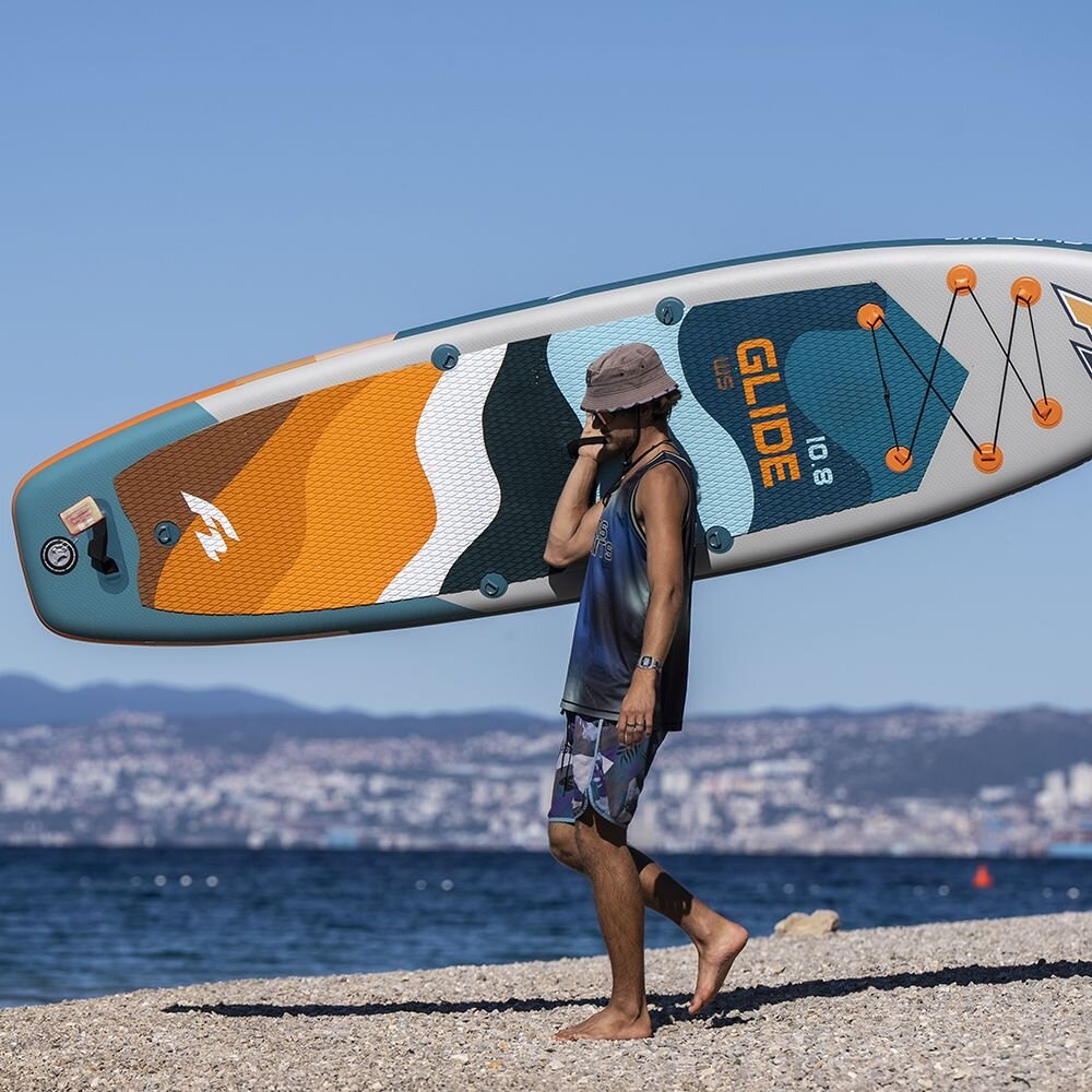 Nafukovací paddleboard F2 Glide WS - 108x32x6 Petrol man drzi